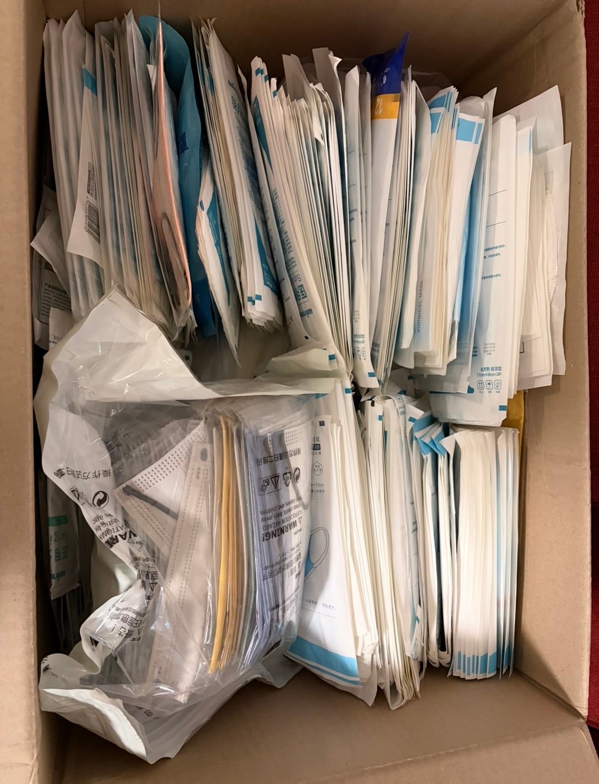 免费送!全新一次性口罩/医用口罩 SUV 悉尼大学Newtown自取